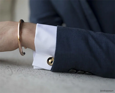 زیورآلات و طلاهای مناسب آقایان, انگشتر مردانه, خرید دکمه سردست طلا برای آقایان
